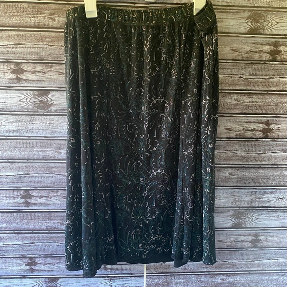 CJ Banks Dresses & Skirts - CJ Banks Women's Skirt Size 1X Black White Teal Paisley Stretch Waist Pull-On